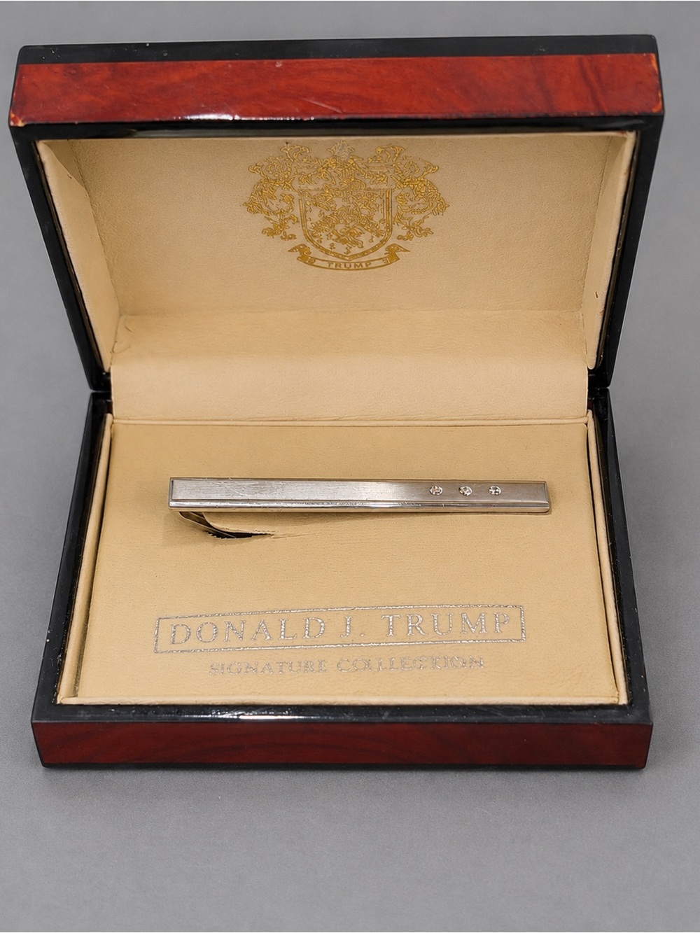 Donald J. Trump Signature Collection Tie Bar Tie Clip w/ Original Presentation B